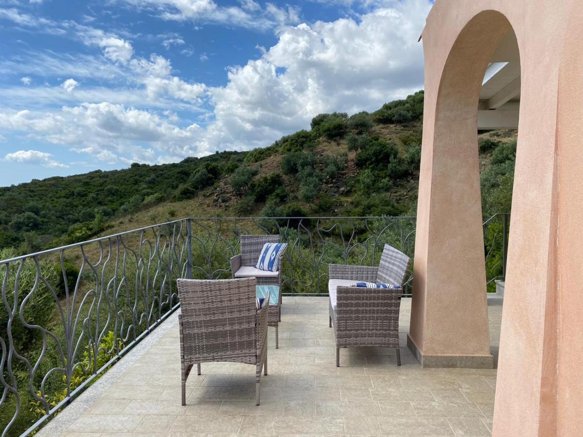 Villa Il Borgo Del Mare Budoni Esterno foto