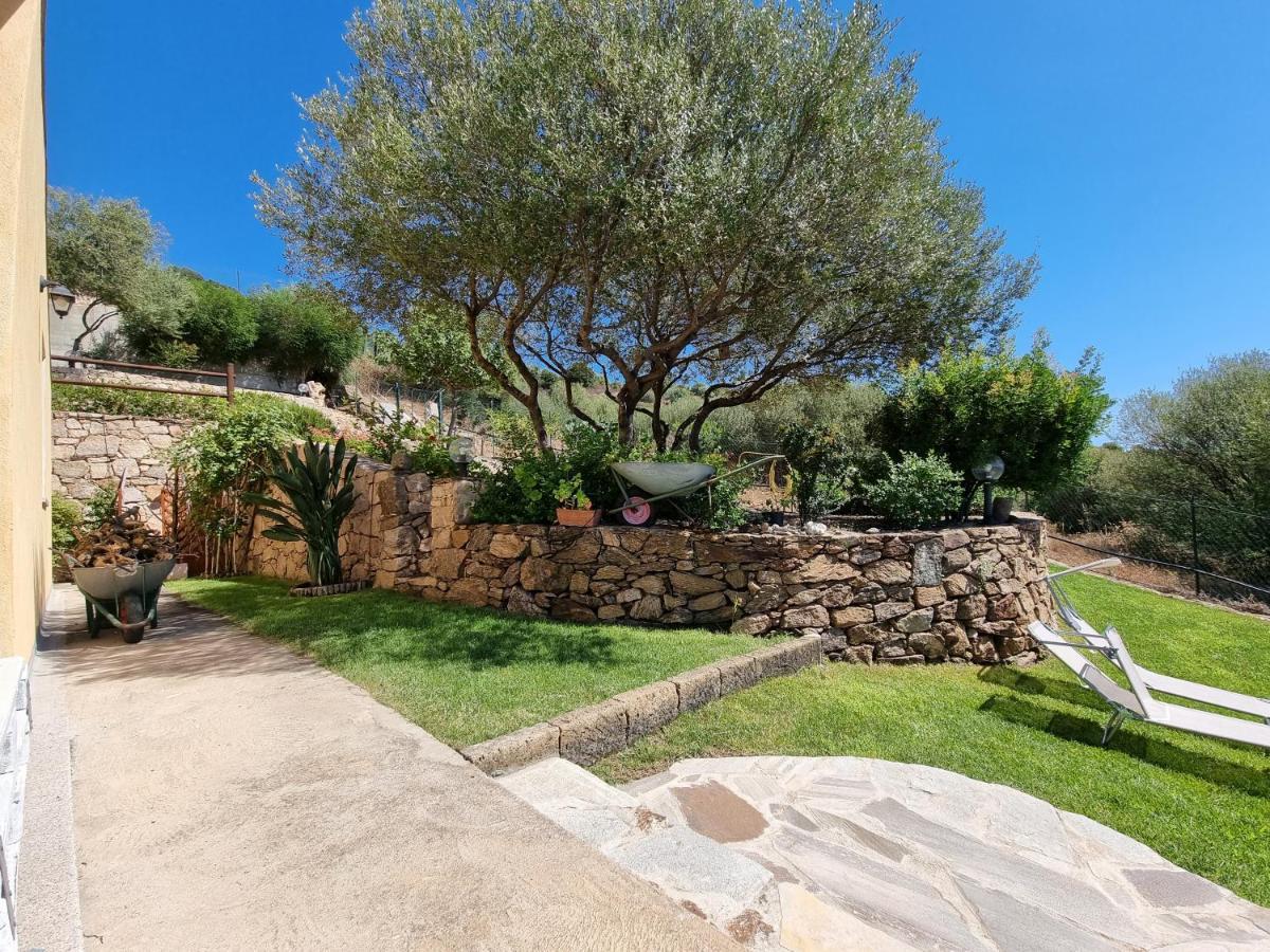 Villa Il Borgo Del Mare Budoni Esterno foto
