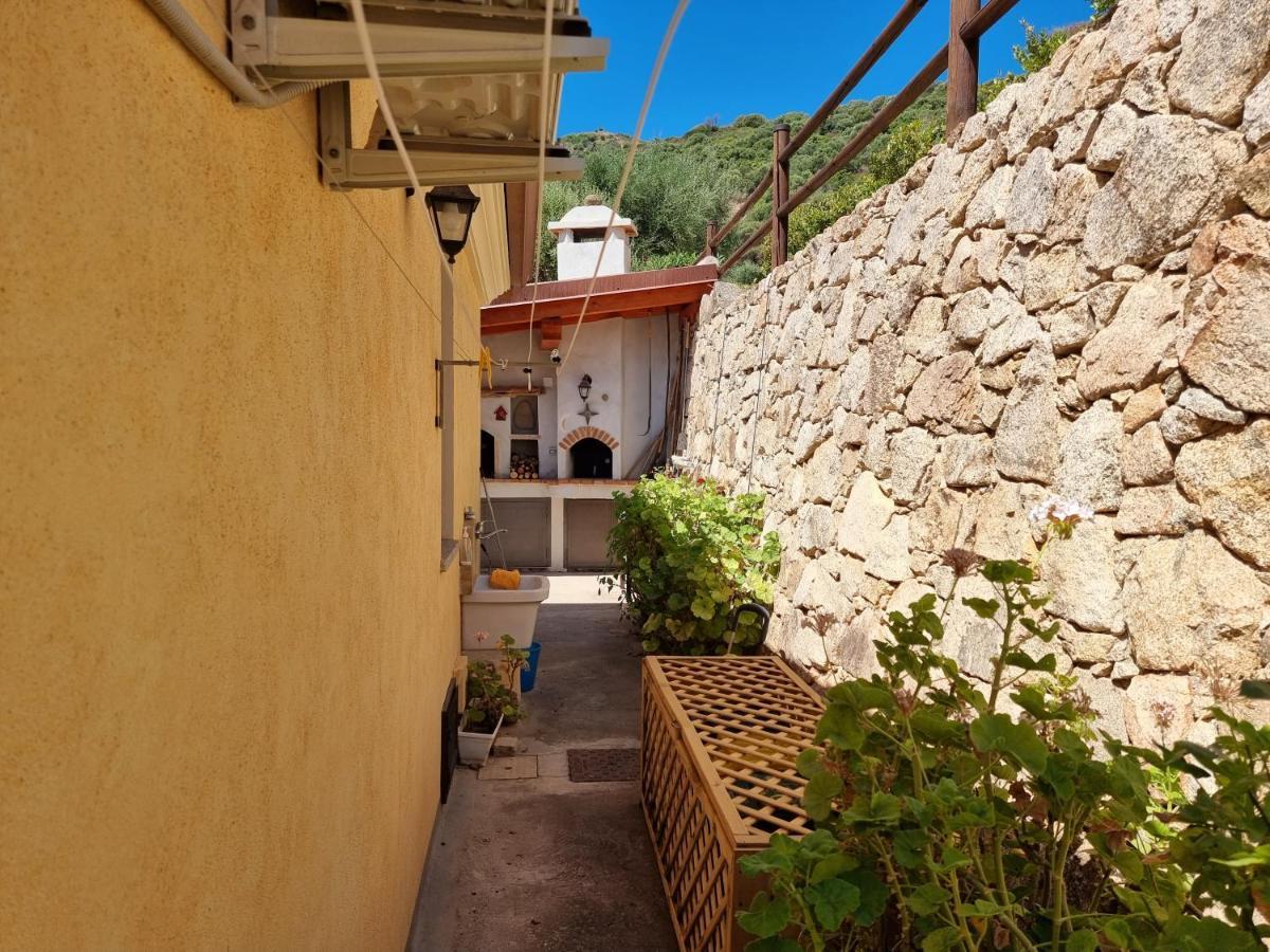 Villa Il Borgo Del Mare Budoni Esterno foto