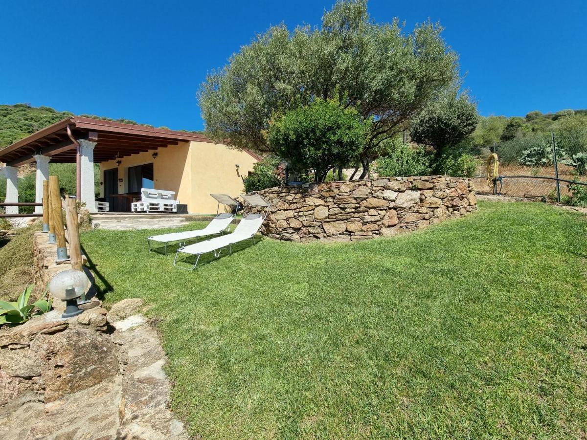 Villa Il Borgo Del Mare Budoni Esterno foto